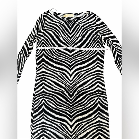 Michael Kors Zebra Print Stretch Jersey Shirt Dress Sz P Small Black White - Picture 7 of 7